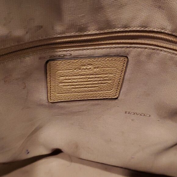 Coach pebbled beige leather double strap shoulder bag - Picture 11 of 13